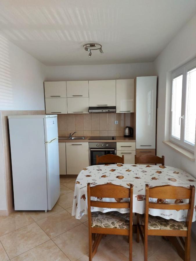 Apartments Gojevic Bol Exterior photo